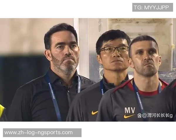 足球救主的传奇时刻如何改变了比赛的命运与球迷的心情